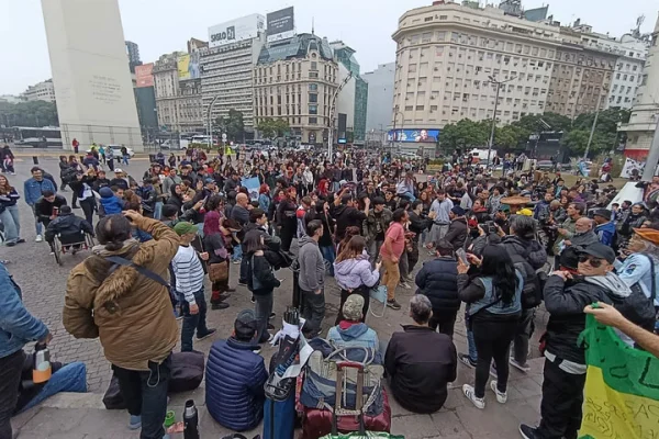Despedida al Indio Solari en vivo: amplio banderazo en el Obelisco porteño