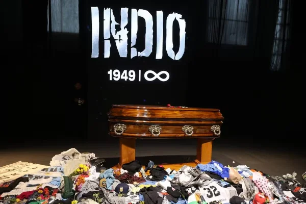 La despedida del Indio Solari: la intimidad del último adiós en el Microestadio Gatica y la emoción de los fanáticos en la capilla ardiente