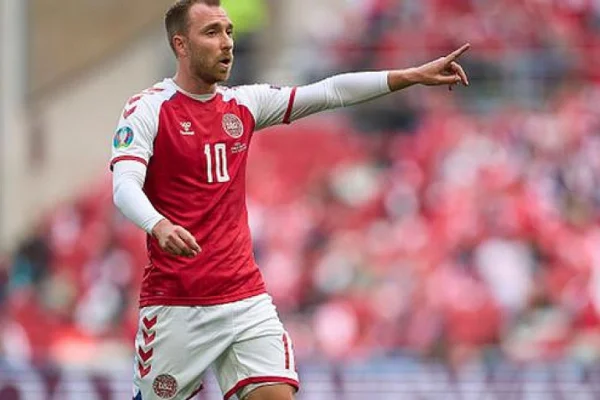 Christian Eriksen se desplomó durante el amistoso entre Dinamarca y Ucrania