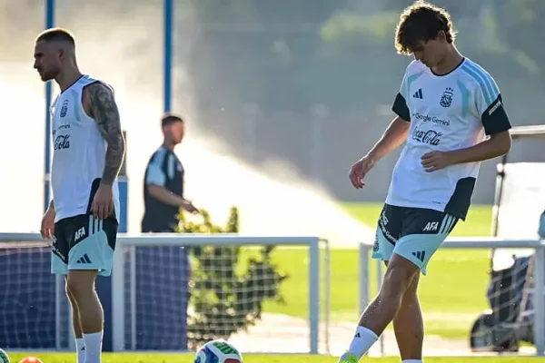 Scaloni recupera a Nico Paz y ya piensa en el amistoso con Islandia