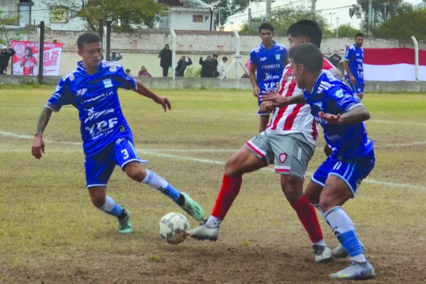 Estudiantes se quedó con el clásico y volvió a la cima