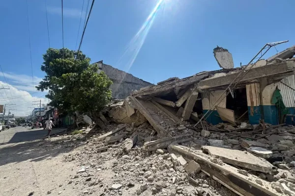 Terremoto en Filipinas: muertos, edificios derrumbados y alerta de tsunami