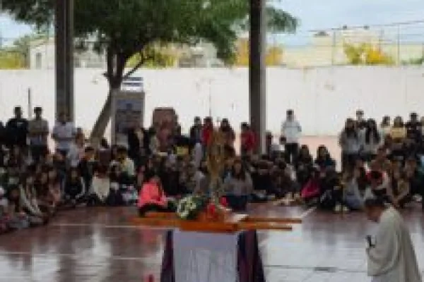 Los jóvenes vivieron una jornada de Corpus Christi