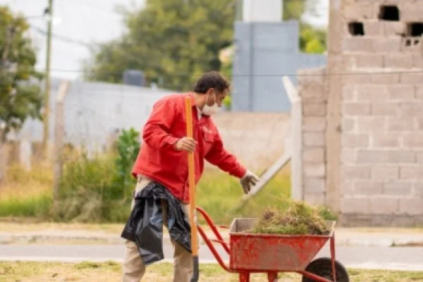 El Municipio recuperó la plaza “La Huella” en operativo integral