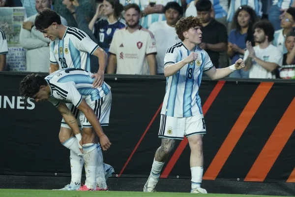 Argentina se impone 1 a 0 a Islandia