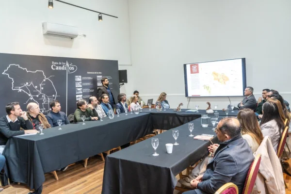 Impulsan la Ruta de los Dinosaurios para fortalecer el turismo riojano