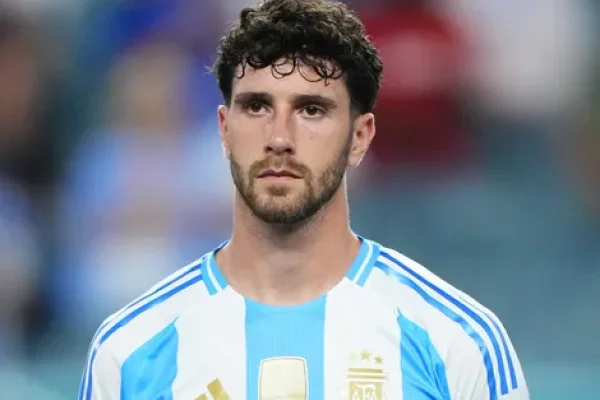 Marcos Senesi será el reemplazante de Leonardo Balerdi en la lista de la Selección Argentina
