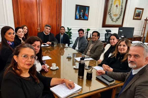 Provincia y farmacias trabajan en alternativas para sostener el acceso a medicamentos