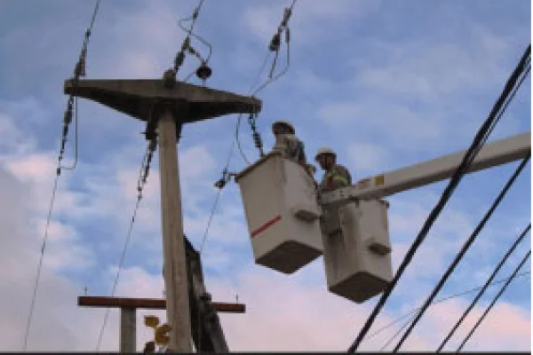 EDELaR ejecuta plan de mejora de la red eléctrica