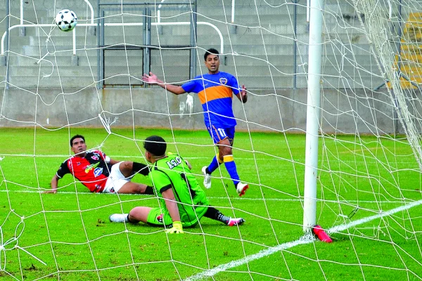 Fútbol: Rioja Juniors festejó en el clásico ante Andino
