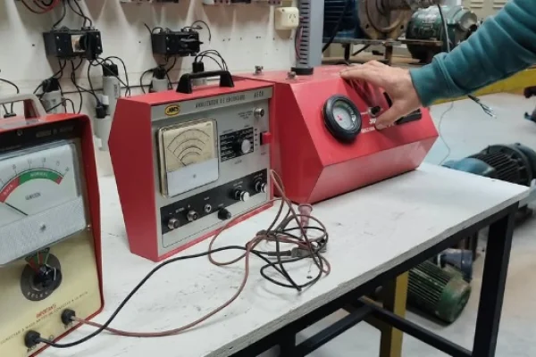 Donaron equipamiento técnico para UTN La Rioja
