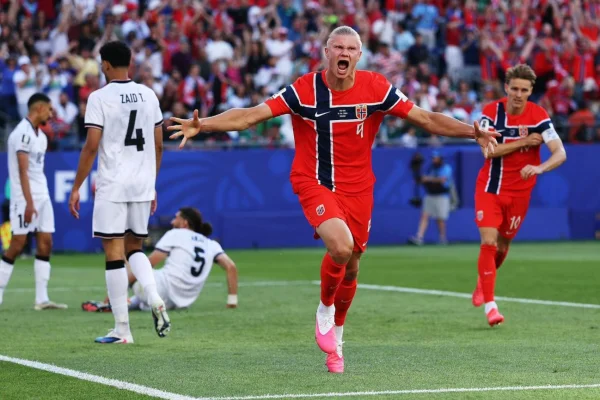 Erling Haaland guió a Noruega en su debut triunfal en el Mundial