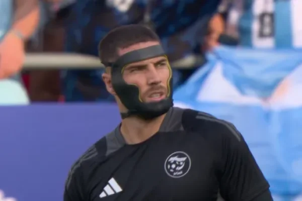 Por qué Luca Zidane usa una máscara en el debut de Argelia ante Argentina en el Mundial 2026