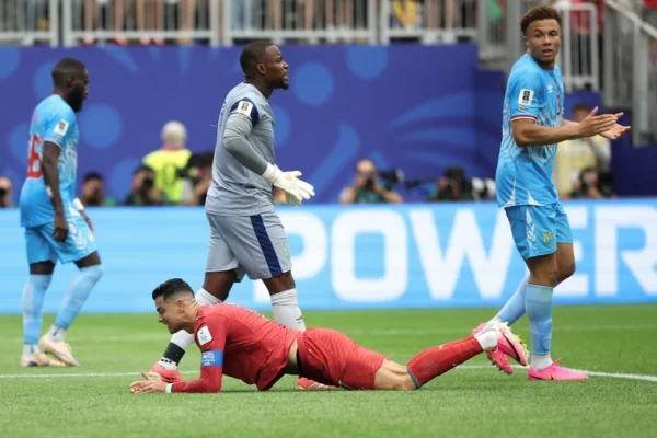 Portugal sufrió y apenas igualó con RD Congo