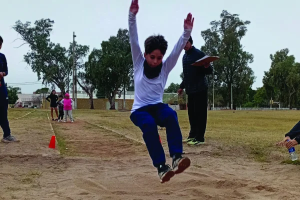 Disputaron el Torneo de Atletismo “Día de la Bandera”