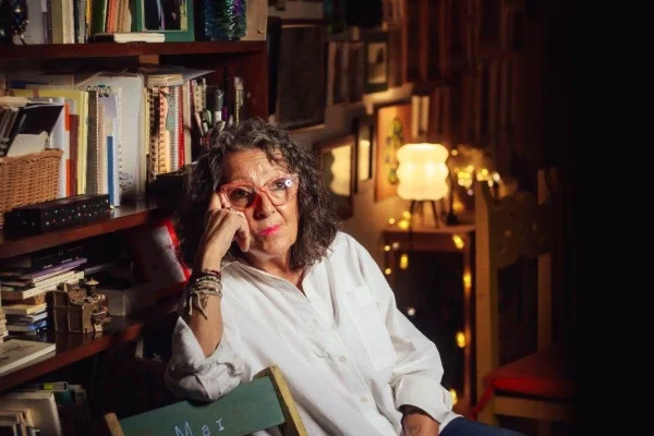 Adriana Petrigliano presenta “Déjame que te escriba”, un libro de cartas y encuentros en María Garden
