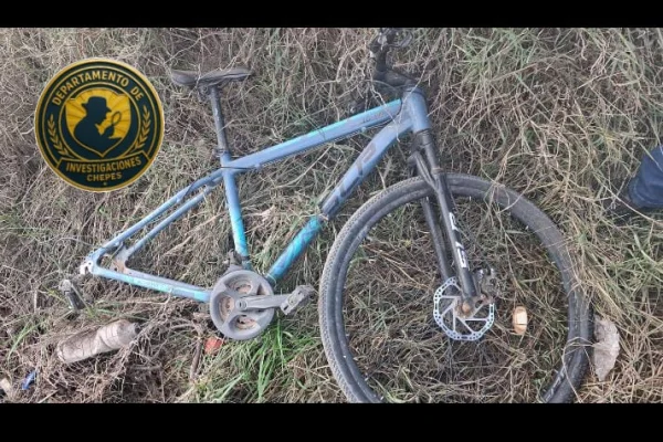La Policía recuperó una bicicleta robada que había sido abandonada en un descampado