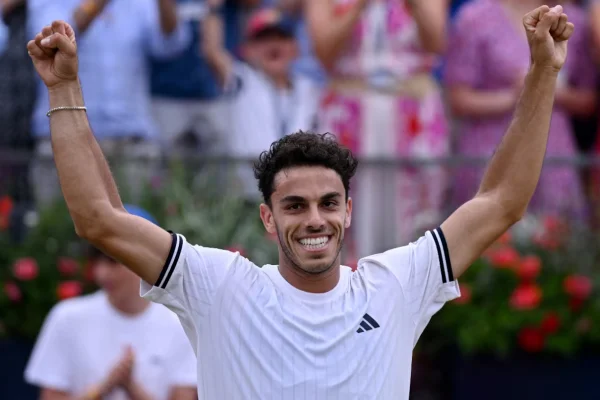 Francisco Cerúndolo venció a Tommy Paul y se convirtió en el primer argentino en ganar el ATP 500 de Queen’s