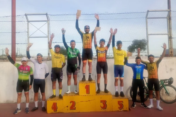 Ciclismo: Rodrigo Coronel festejó en el Autódromo La Rioja