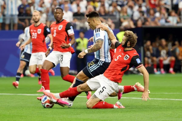 Argentina vs. Austria, EN VIVO: Messi erró un penal en el arranque del partido
