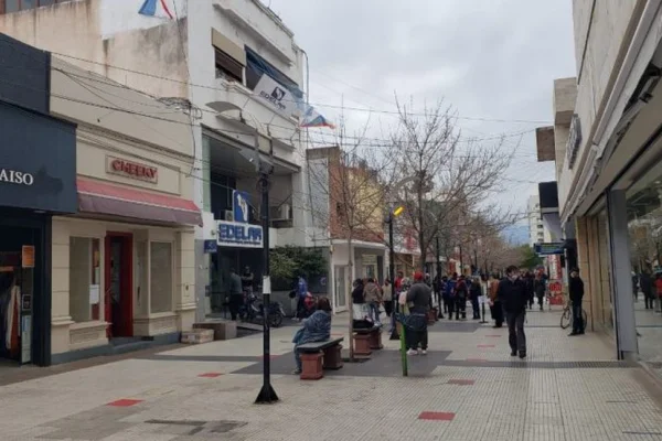 Preocupación en comercios riojanos por la sostenida caída de ventas