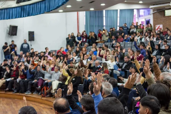 Asamblea Universitaria aprobó un nuevo estatuto en la UNLaR