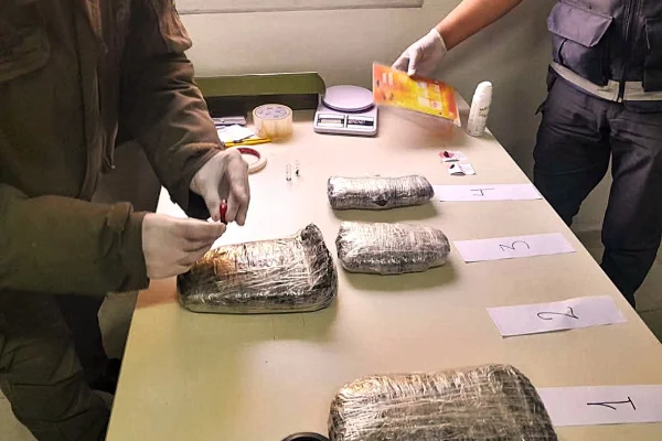 Gendarmería incautó más de un kilo y medio de marihuana en la Ruta 38