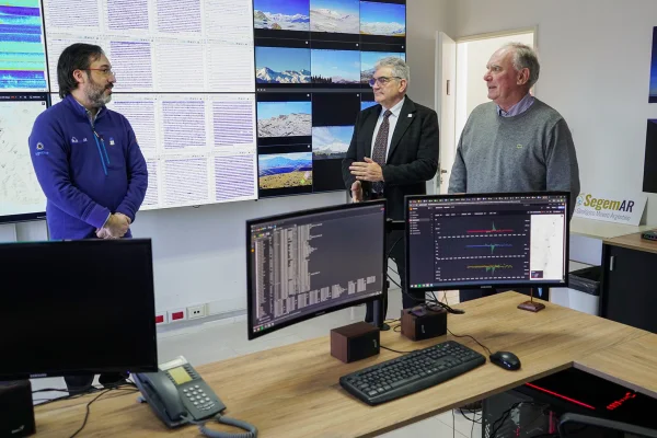 El SEGEMAR inauguró su nueva sala de monitoreo volcánico