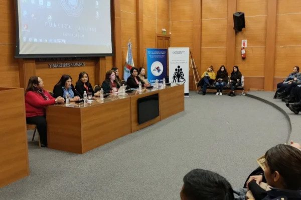 Fortalecen red de trabajo para abordar la violencia