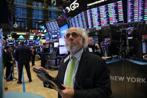 Floja performance del Merval en la semana y subida del riesgo país
