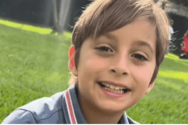 Venezuela: buscan intensamente a un nene argentino de 8 años tras el colapso de un edificio en La Guaira