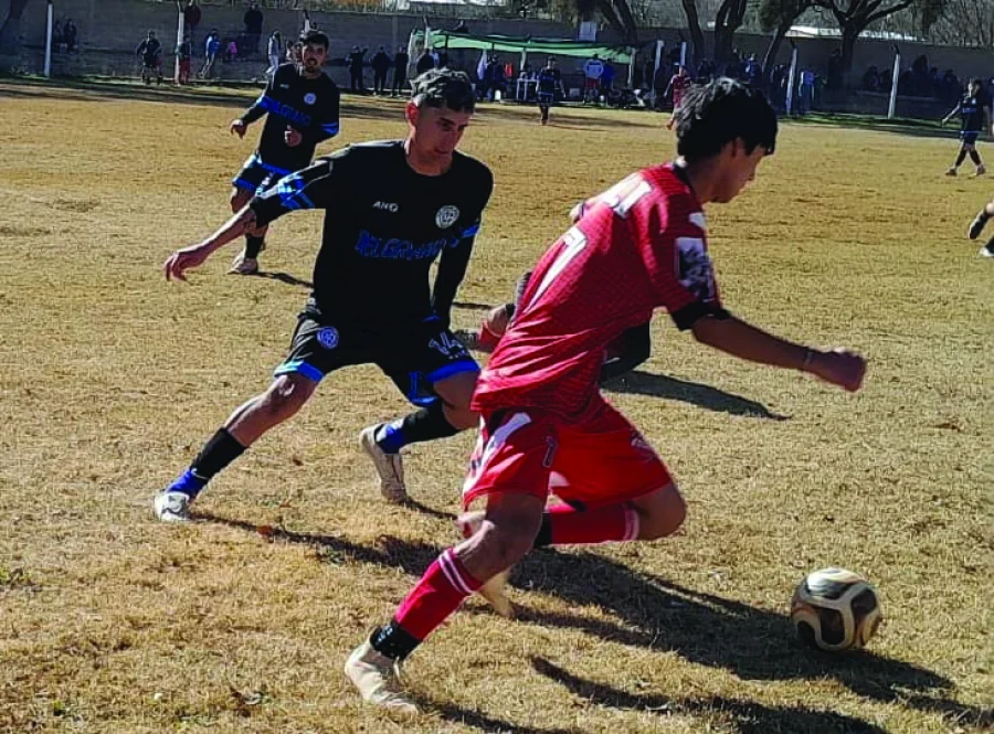 Belgrano venci&oacute; a Independiente y es líder.