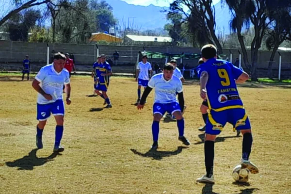 Fútbol de Famatina: El Torneo Apertura tiene cuatro punteros