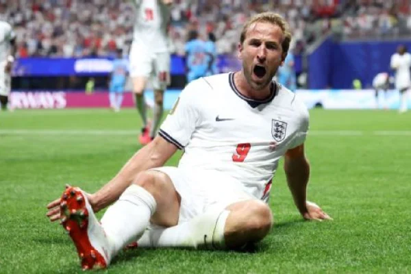 Inglaterra lo dio vuelta de la mano de Kane, venció a RD Congo y pasó a octavos