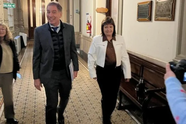 Santilli acelera negociaciones en el Congreso  por Zonas Frías
