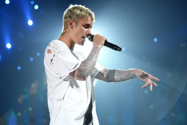 Justin Bieber se sumaría al show de mediotiempo de la final del Mundial