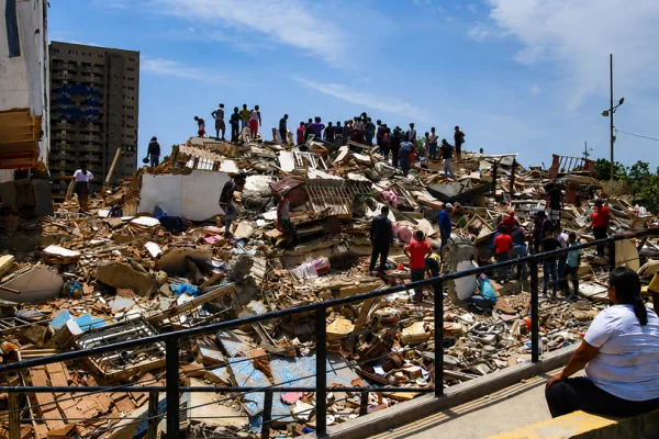 Elevan a 2.645 la cifra de muertos por el doble terremoto en Venezuela