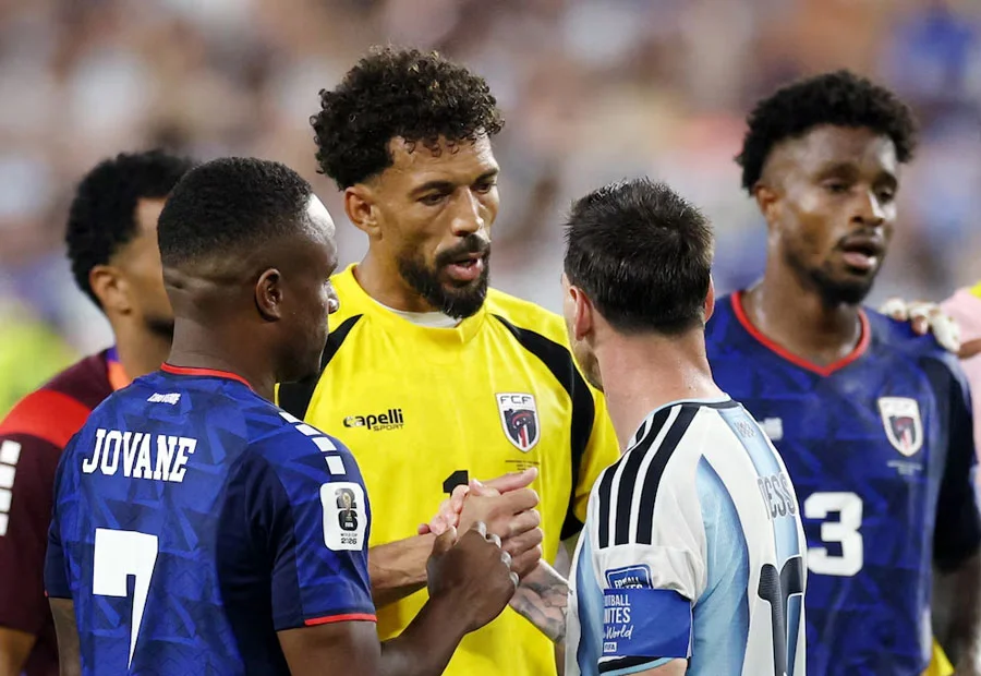 Las cuatro fenomenales atajadas a Lionel Messi de Vozinha, el arquero de Cabo Verde que se hizo viral