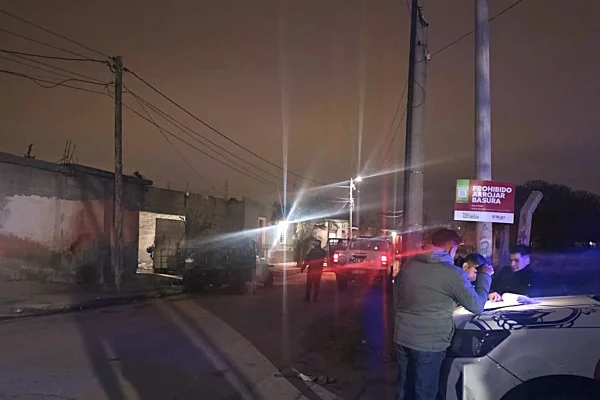 Consumían bebidas alcohólicas, se desconocieron y dos jóvenes fueron heridos con arma blanca
