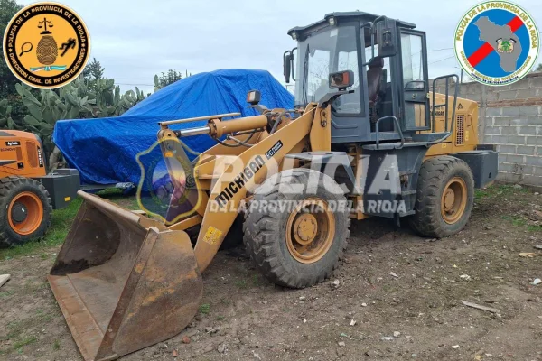 Secuestran cuatro máquinas viales  por una causa de estafa