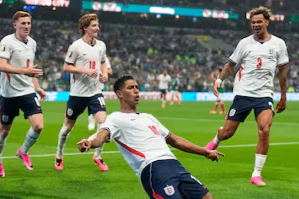 Inglaterra conquistó el Azteca y mantiene vivo el sueño de la segunda estrella