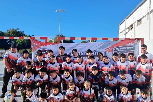 Los Halcones estrenó su nueva camiseta para la temporada 2026
