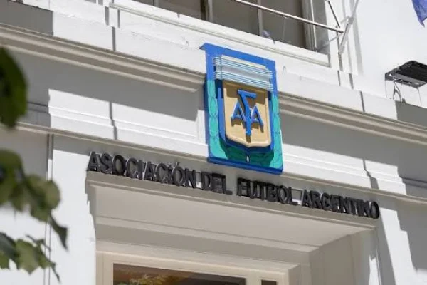 En pleno Mundial, comienzan a investigar las operaciones financieras de la AFA