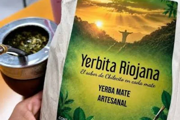 De la escuela al mercado: estudiantes riojanos lanzaron su propia yerba orgánica