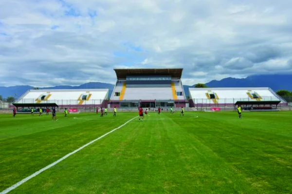 Fútbol: La programación de la octava fecha quedó en suspenso