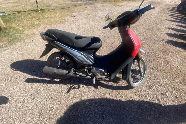 Secuestran una motocicleta con la numeración del motor adulterada  en Aimogasta