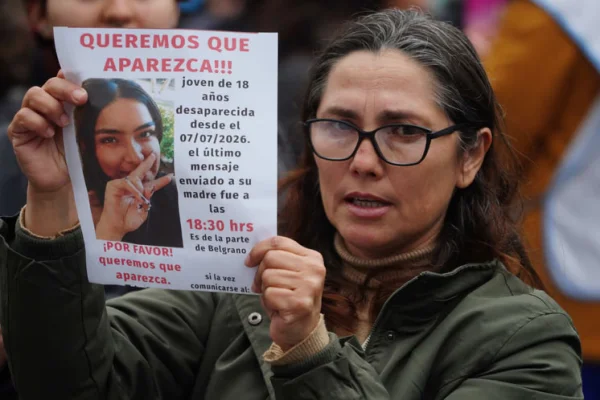 Realizan una marcha para pedir por la aparición de Jessica Benítez Barbudes