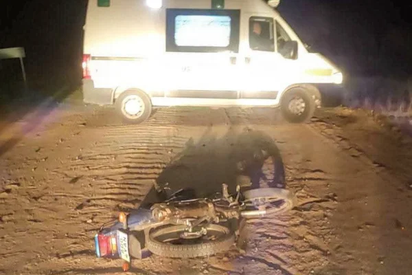 Un motociclista resultó herido tras colisionar con una vaca