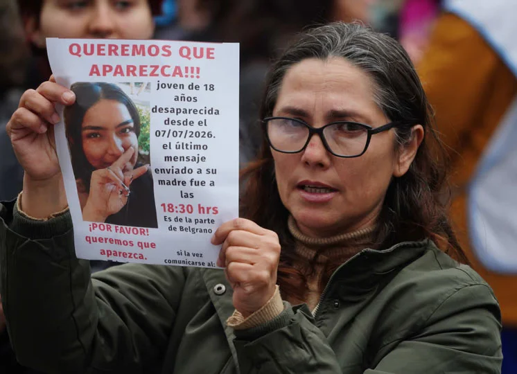 Realizan una marcha para pedir por la aparici&oacute;n de Jessica Ben&iacute;tez Barbudes