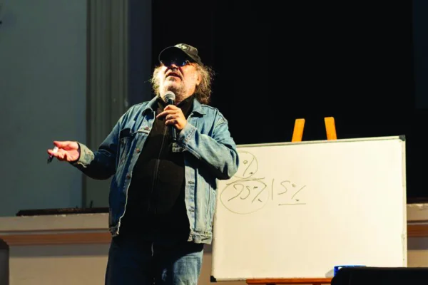 Pedro Saborido rompió las normalidades sobre la felicidad